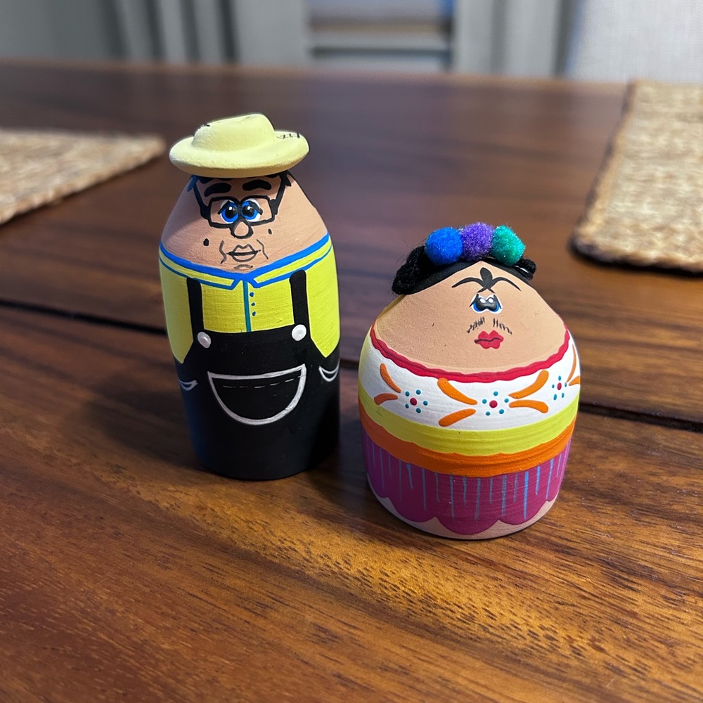 Frida Kahlo And Diego Rivera Figural Salt And Pepper Shakers